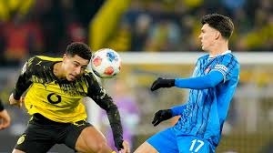 莱万：失去袖标很难过，但感受到了球迷的爱；不恨普罗别日